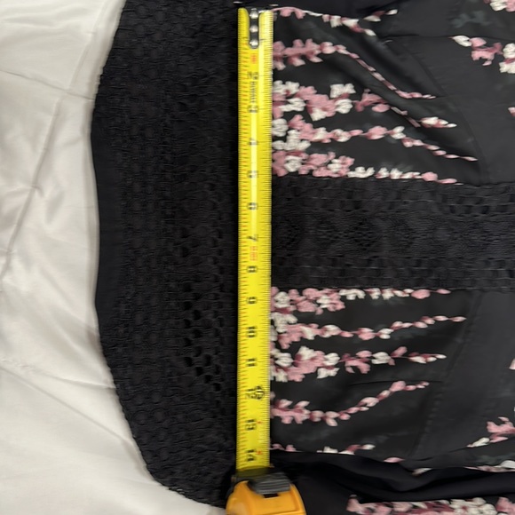 Bcbg cropped floral and lace blazer - Picture 5 of 7